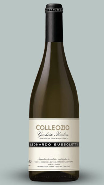 Wine bottle mockup of Colleozio